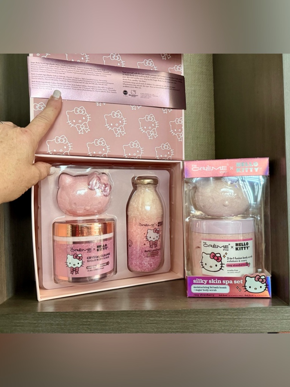 NIB The Crème Shop X Hello Kitty Beauty Bundle